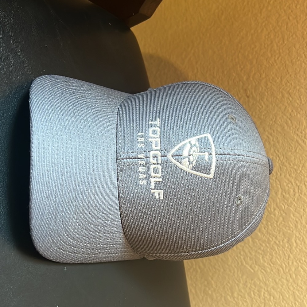 Topgolf Las Vegas Travis Mathew fitted hat s/m gray - Picture 11 of 12
